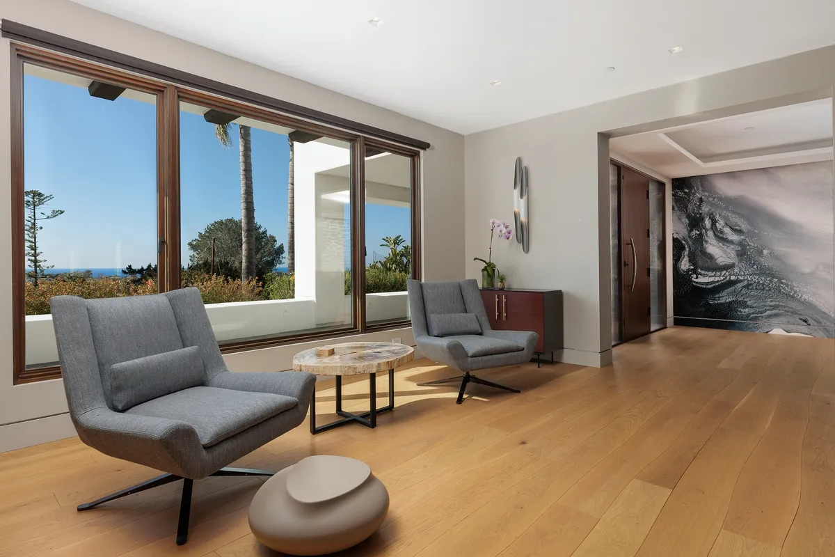 Winter Residence photo 2